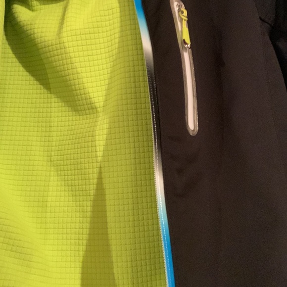 Phenix, brand new fleece jacket. Perfect to wear under a winter jacket - Picture 3 of 5